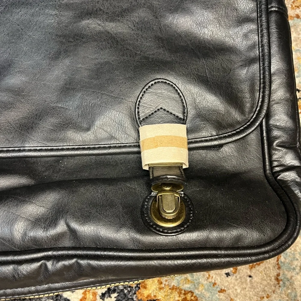 The Highland Black Leather Men's or Women’s Bag Briefcase Laptop Bag